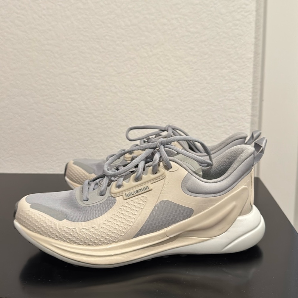 Lululemon Women’s Blissfeel Trail Running Shoes Size 6.5